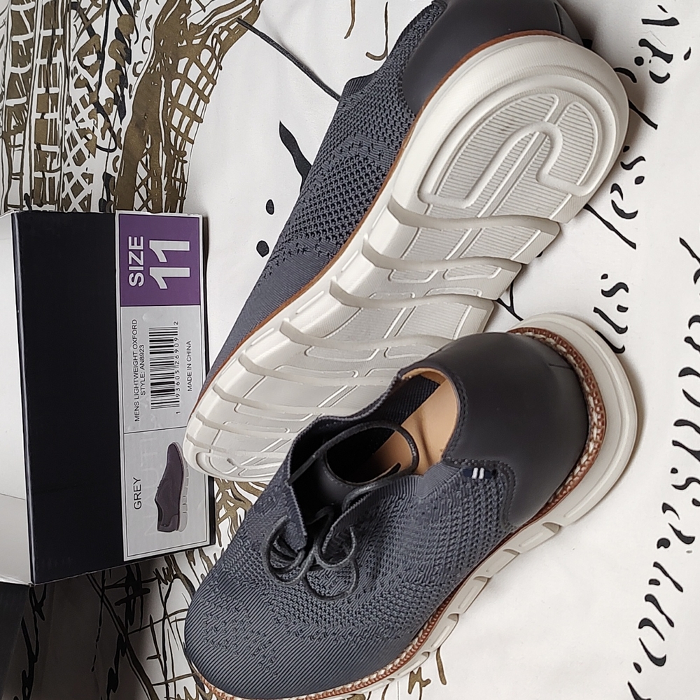 COPY - Men's size 11 Nautica shoes.